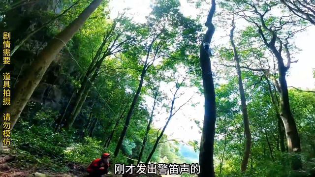 小伙胆太大闯入千棺洞，见到实景并非传说，吓得扭头就跑 #户外小北哥 смотреть онлайн