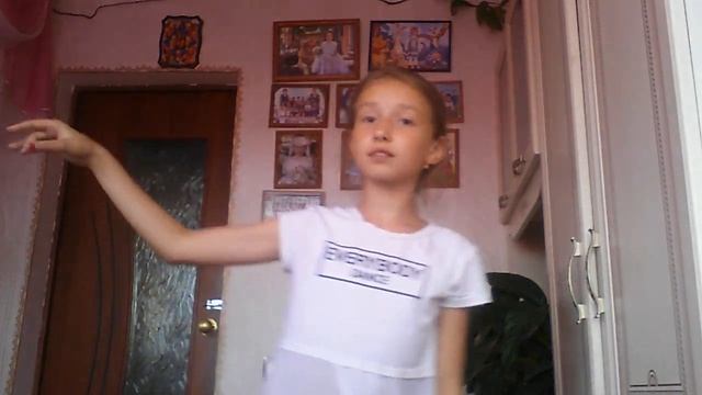 Танцую под песню красный сарафан смотреть онлайн