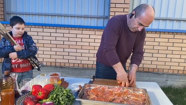 Шашлык из свинины в гранатовом соке.праздники продолжаются.пьём «кровь дракона».обстановка по кайфу смотреть онлайн