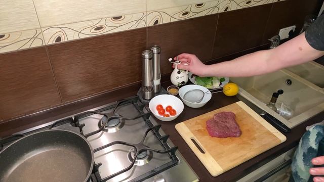 Стейк из говядины рецепт. Сочно но без крови?! Такое возможно?! смотреть онлайн