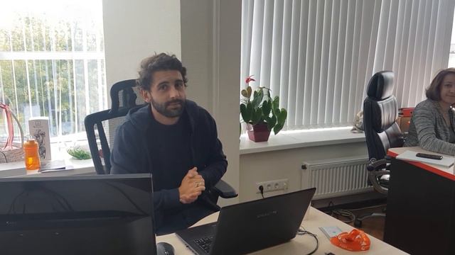 XASYA В ОФИСЕ WARGAMING