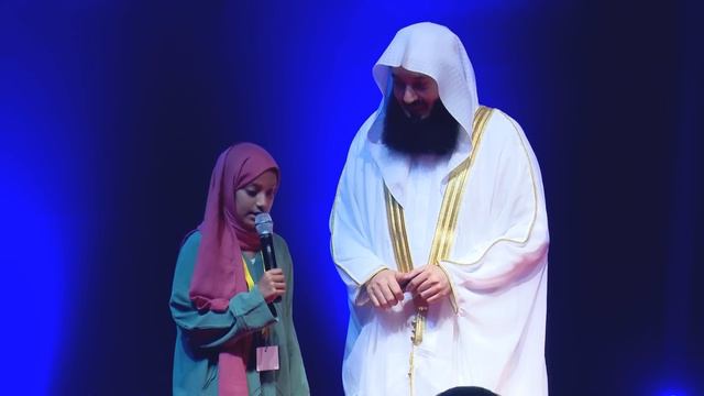 🤩 Young Girl's Heart-Warming Recitation of Surah Fatiha Will Leave You Speechless | Mufti Menk смотреть онлайн