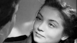 Тишина за рогожской заставою...Одна из самых гармоничных песен советского кино.