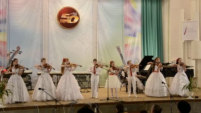 Ансамбль скрипачей "Калейдоскоп" смотреть онлайн