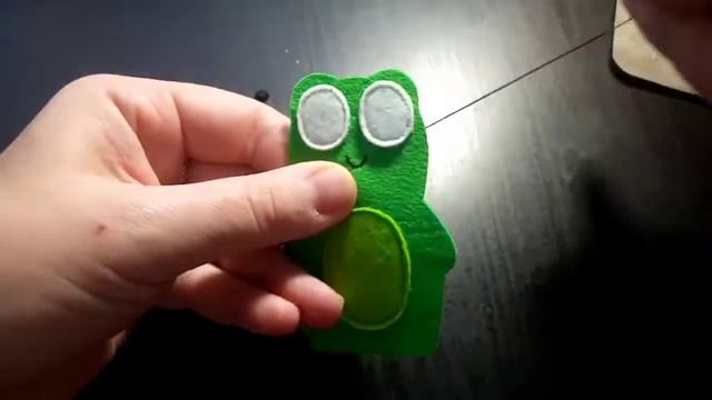 Как сшить лягушку для пальчикового театра из фетра. Для новичков. смотреть онлайн