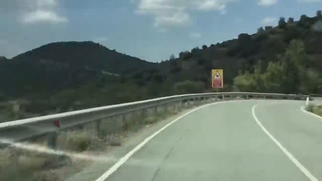 Дорога от Монастыря Ставровуни (Stavrovouni − Σταυροβούνι) смотреть онлайн