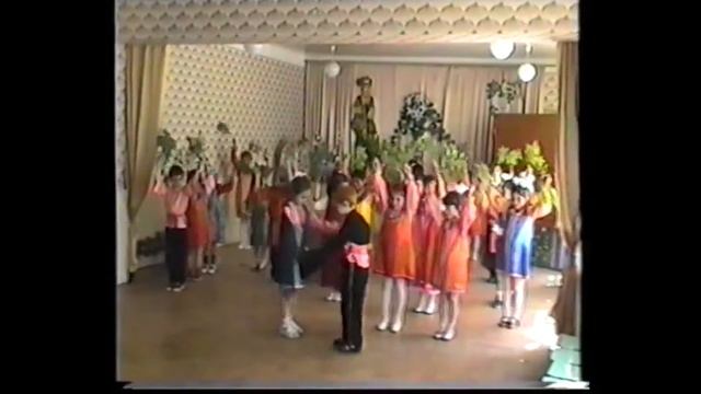 Утренник в Черкесске от 28.04.2000. Детский сад "Ивушка". смотреть онлайн