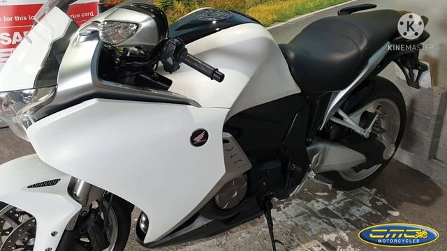 Honda VFR1200F смотреть онлайн