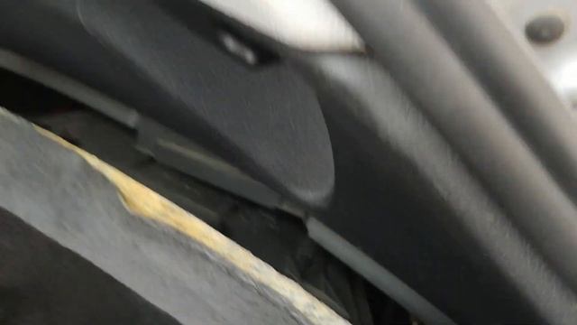 Audi A6 C6 fuse box, car lift, fire extinguisher, battery смотреть онлайн