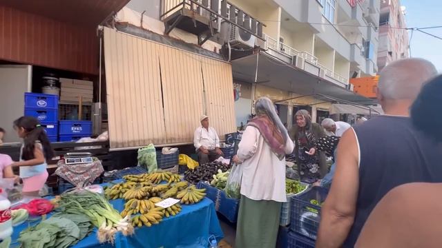 Погуляли и на Базар Кафе с Мишками смотреть онлайн