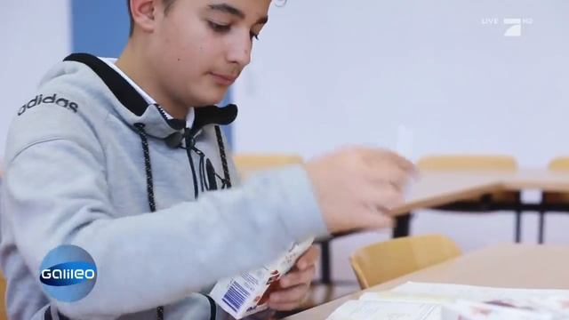 Spicker im Test - Lehrer vs. Schüler | Galileo | ProSieben смотреть онлайн