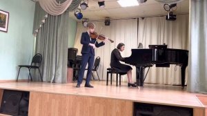 Вариации на тему Вейгля Ш. Данкля. Исполняет: Рузаков Даниил, 5 класс, скрипка