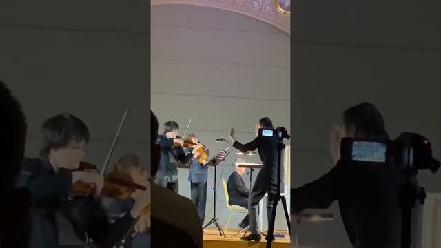 Мендельсон.Филипп ЧИЖЕВСКИЙ, дирижер. Ансамбль QUESTA MUSICA, Фёдор Безносиков, скрипка смотреть онлайн