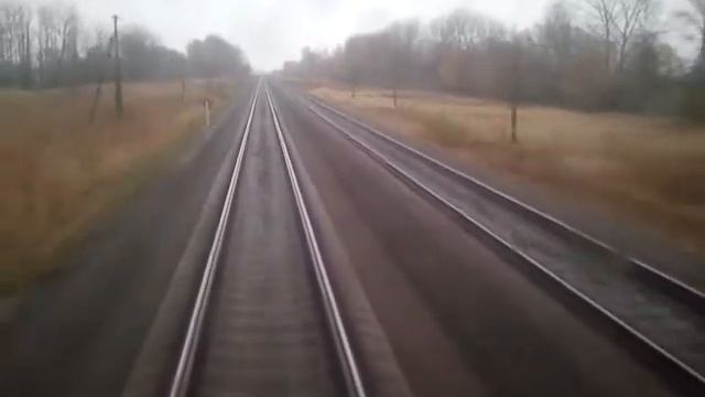 Вид из тамбура последнего вагона фирменного поезда №029Ч "Янатрь" Москва - Калининград. смотреть онлайн