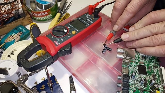 Ремонт ТВ приставки Т2 Satcom T530. Вы тоже сможете это сделать. смотреть онлайн