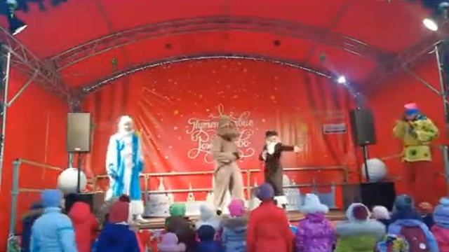 Дед мороз спешит на помощь смотреть онлайн