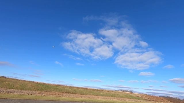 RC Airplane BATTLE!!! - Spitfire VS BF109 Warbird - TheRcSaylors смотреть онлайн
