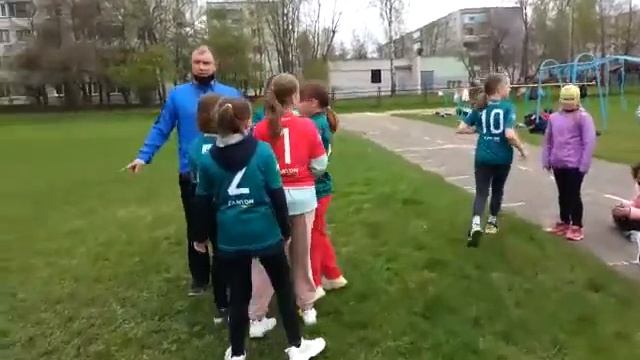 Кожаный мяч. Соревнование по футболу девочек СШ117 и СШ120. Финальная игра. Детский футбол. UNOSTMK смотреть онлайн