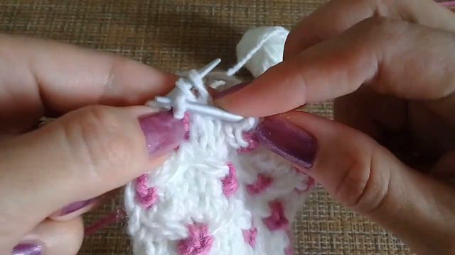 ЗАМЕЧАТЕЛЬНЫЙ УЗОР спицами. смотреть онлайн