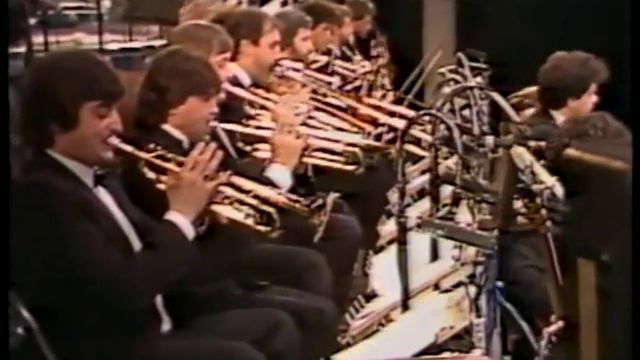 Raymond Lefevre & Orchestra - Carnaval des Neiges (Live, 1984) (HQ) смотреть онлайн