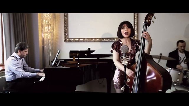 Kartą Amerikoj - All about the bass [cover by Meghan Trainor] смотреть онлайн