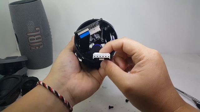 JBL CHARGE5 COMPLETE TEARDOWN !!! смотреть онлайн