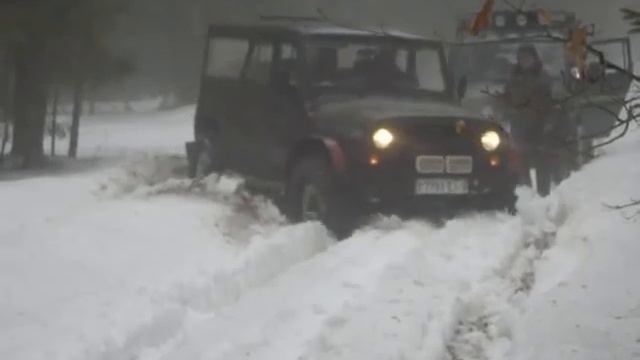 Уаз 469 делает колею! смотреть онлайн