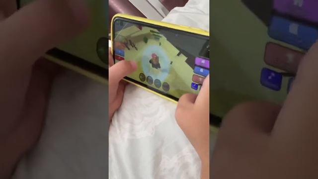 Выходной с папой дома играю в телефоне #выходнойдень смотреть онлайн
