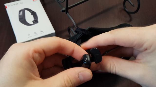 Обзор фитнес браслета Huawei Band 3e