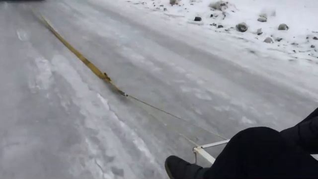 Жесть!!!Упал с санок на скорости 50км/ч!!! смотреть онлайн