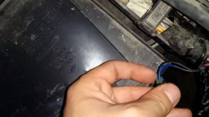 ЗАМЕНА Габаритной ЛАМПОЧКИ  ПЕРЕДНЕЙ Фары Лада Ларгус, Рено Логан