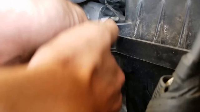 Hyundai Elantra 01-06 Coolant Temperature Sensor Replacement