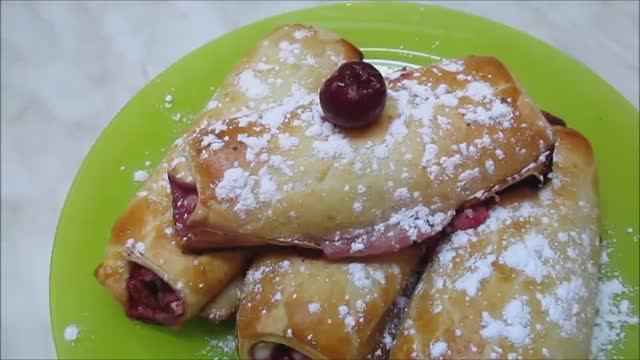 Вкуснейшие слоеные трубочки с вишней и творогом(Tasty Puff rolls with cherry and cream cheese) смотреть онлайн