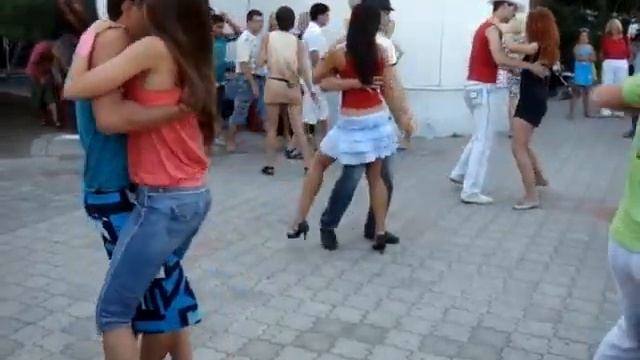 Сальса-вечеринка в Алуште смотреть онлайн