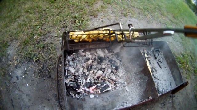 КАК ПРИГОТОВИТЬ ЦВЕТНУЮ КАПУСТУ НА КОСТРЕ. ГОТОВИМ ДОМА. HOW TO PREPARE THE CAULIFLOWER ON THE FIRE смотреть онлайн