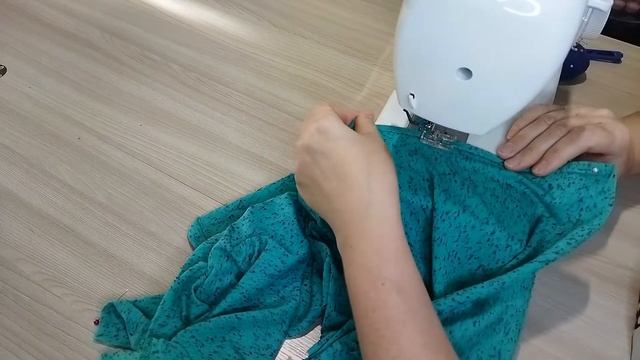 Новая идея: переделка старой футболки в детское платье. Быстро и просто/ DIY Recycling a T-Shirt смотреть онлайн