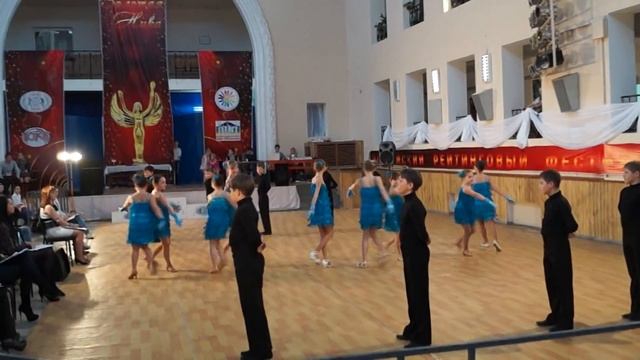 Образцовый ансамбль бального танца "Ритм", руководитель Л.Л. Козлова смотреть онлайн