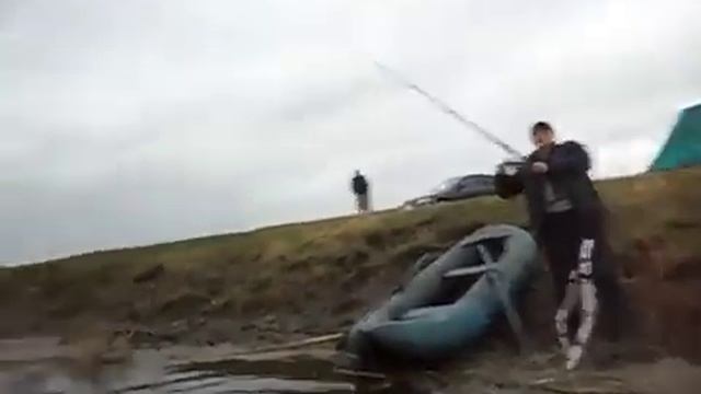 Ловля щуки на спиннинг видео Ловля щуки в сентябре видео Ловля щуки осенью видео Смотреть ловля щук смотреть онлайн