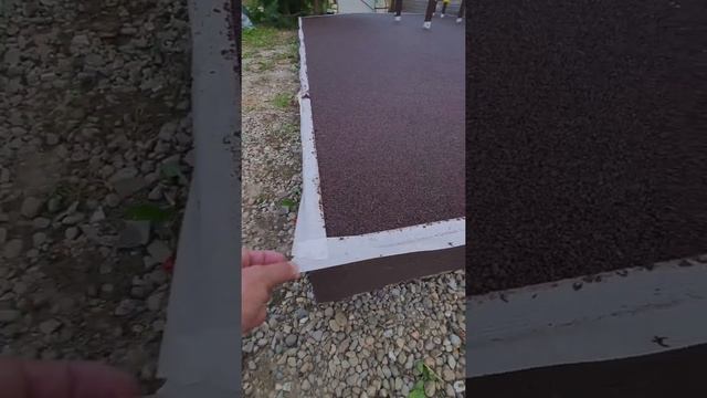 Бесшовное резиновое покрытие для спортивных и детских площадок смотреть онлайн