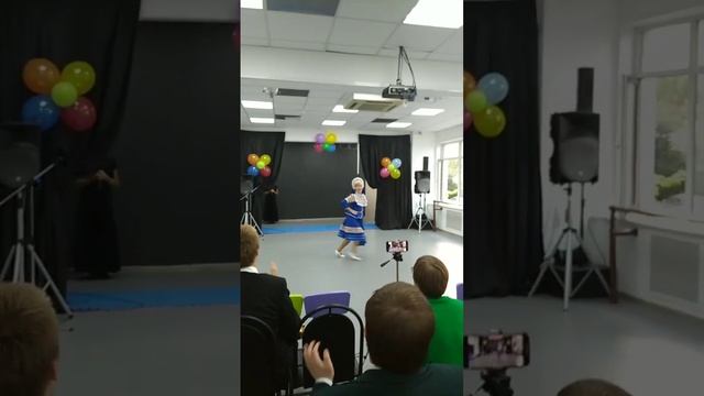 Московское долголетие. День открытых дверей. Клуб Огонёк. Кадриль. 26.08.23. Педагог Оксана Бабаева смотреть онлайн