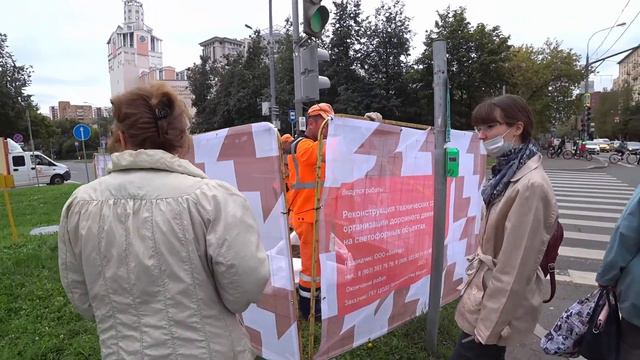 2021-08-22 Vektor trying to change traffic lights on DU-Vavilova Str. смотреть онлайн