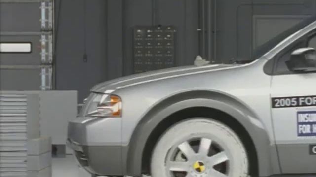 2005 Ford Freestyle moderate overlap IIHS crash test смотреть онлайн
