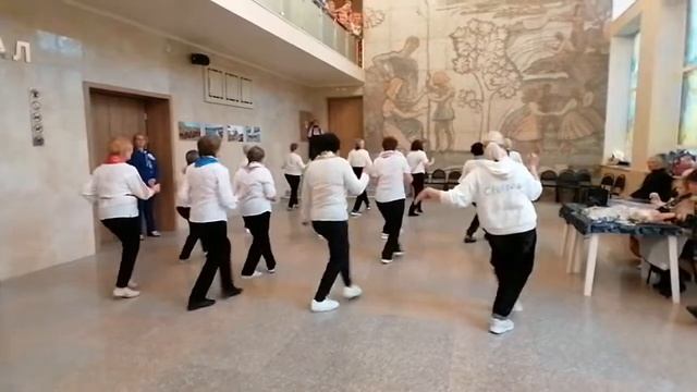 Группа,, Афродита,,. Линейные танцы. День открытых дверей в ДК Сатурн смотреть онлайн