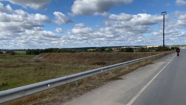 Покатушки на моноколесе... смотреть онлайн