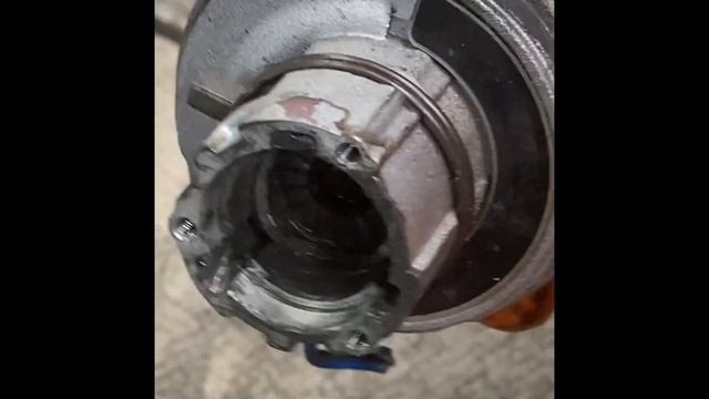 DeWalt DCD996 Chuck Removal & Fitting a Replacement. Difficulty- HIGH. смотреть онлайн