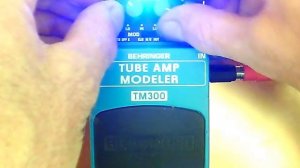 Behringer TM300 tube amp modeler effect pedal