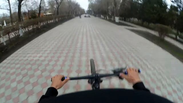 Учусь делать вилли на велосипеде смотреть онлайн