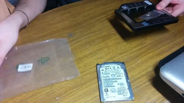 Распаковка и установка SSD диска вместо DVD-ROM [Китай] смотреть онлайн