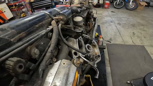 Engine Seized! Can I Get This Cult Classic Honda Running? смотреть онлайн