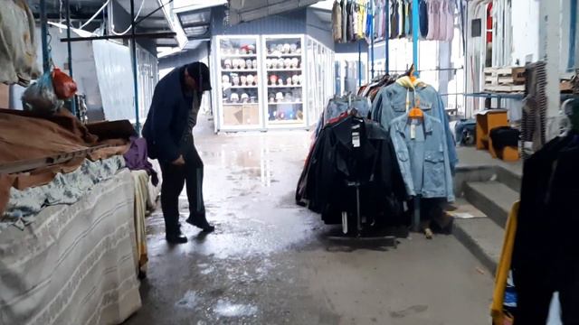 Овощной рынок ВХОД ЗАКРЫТ с одной стороны смотреть онлайн